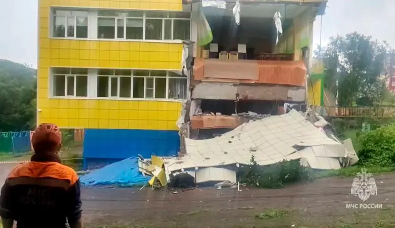 Imágenes de la infraestructura afectada en ese país por el fuerte sismo que se registró en la madrugada de este 30 de julio. FOTO AFP