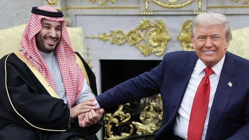 En la fotografía de izquierda a derecha: el príncipe Mohammed bin Salman y el presidente de Estados Unidos, Donald Trump, quienes han tenido buena relación. Foto: Getty 