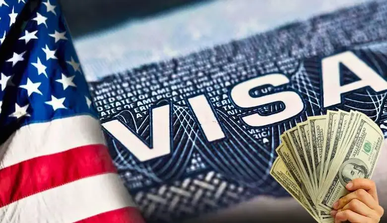 Estados Unidos cobrará 750 dólares para adelantar la entrevista de visa de turismo y negocios. FOTO: Getty.