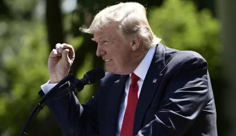 La medida impuesta por Donald Trump será implementada desde el 27 de enero de 2026. FOTO: AFP