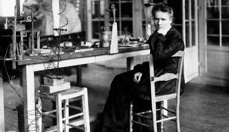 Marie Curie ha sido la única mujer en ganar el Premio Nobel en dos categorías distintas. Foto: Getty.