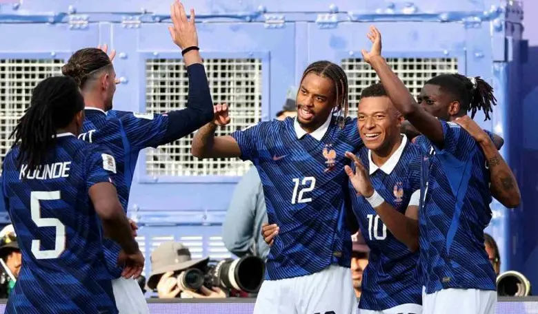 La selección de Francia, subcampeona del mundo, y una de las favoritas para el título en Norteamérica es una de las clasificadas a octavos de final, fase que arranca el sábado. FOTO TOMADA X@FIFAcom