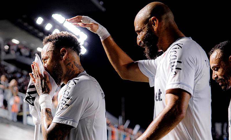 Neymar y su festejo bailando apoyando a Vinícius. FOTO X-SANTOS