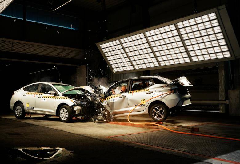 La Global NCAP presentó los resultados de la prueba “carro a carro”: chocar dos modelos de igual referencia de un mismo fabricante, pero destinados a mercados diferentes. FOTOS cortesía