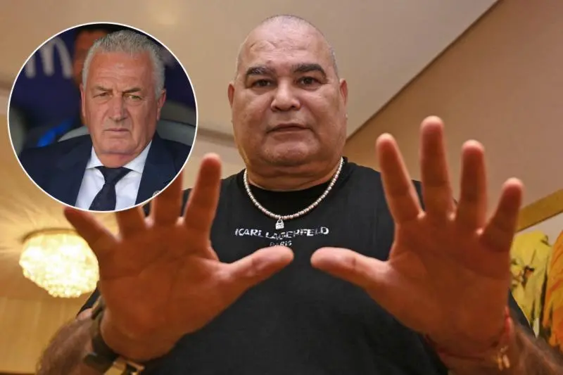 El portero José Luis Chilavert no felicitó directamente a los jugadores y replicó publicaciones relacionadas con su polémica con el técnico Gustavo Alfaro. Fotos: Getty Images y Xinhua