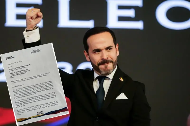 Presidente electo Abelardo de la Espriella y la carta enviada al Congreso. Foto: Colprensa