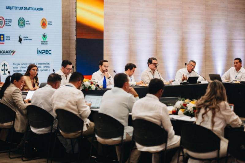 En Barranquilla fue la reunión entre el presidente electo y nueve alcaldes que tuvo como centro la seguridad. FOTO: @ABDELAESPRIELLA