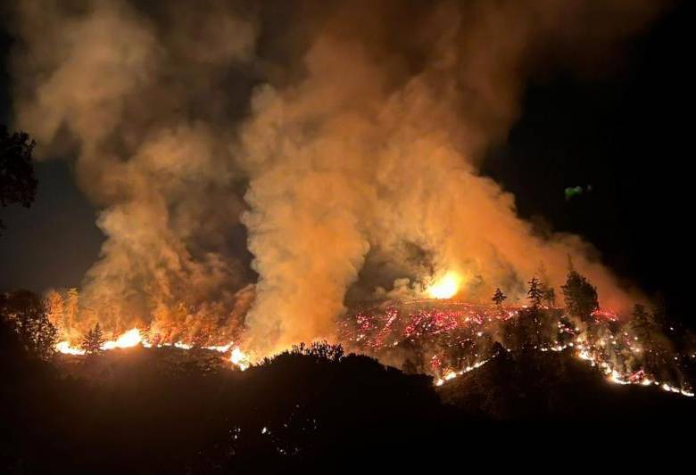 Incendios forestales siguen en Santander. FOTO: @OGRDSantander