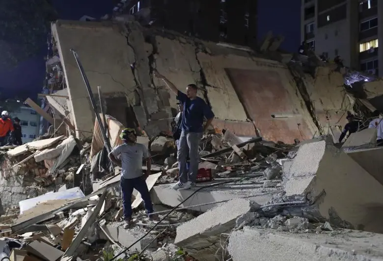 Equipos de rescate continúan las labores en las zonas afectadas por los terremotos en Venezuela, mientras organizaciones como World Vision hacen un llamado urgente a la solidaridad internacional para apoyar a las familias damnificadas. FOTO: Cortesía World Vision.