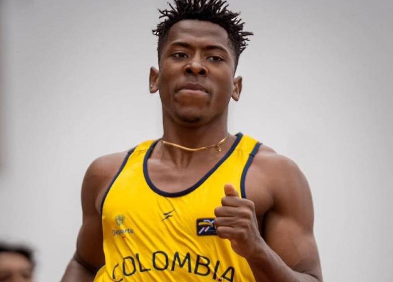 Déiner Guaitoto, de 19 años, hizo parte del relevo de Colombia que ganó oro (38,73) en Juegos Bolivarianos en Lima, Perú-2025. FOTO CORTESÍA