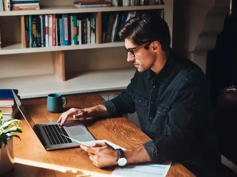 Especializaciones en áreas digitales abren el camino a mejores oportunidades laborales remotas. FOTO: GETTY