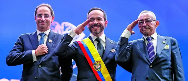 La logística de la jornada fue histórica y marcó varios hitos, empezando por los símbolos. Foto: Presidencia