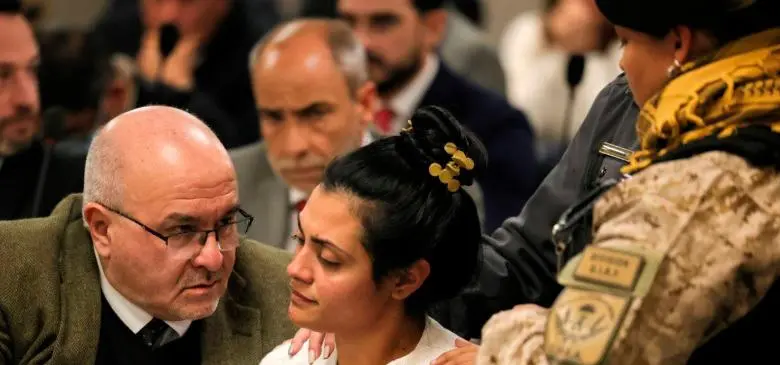 La enfermera Brenda Cecilia Agüero durante una audiencia judicial en Argentina. FOTO: AFP