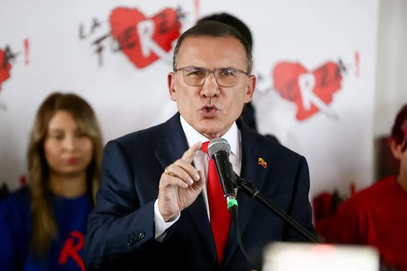 El exsenador lanzó su campaña en el cerro de Monserrate, en el centro de Bogotá. FOTO <b>Colprensa</b> 