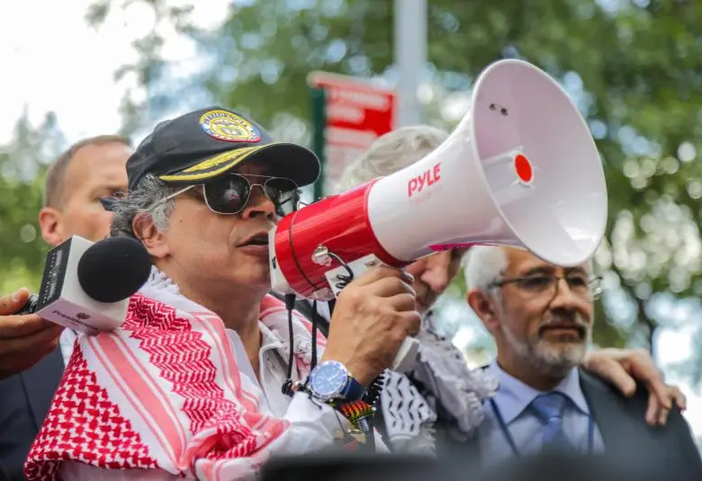 Petro, desde Nueva York, pidió a las tropas norteamericanas desobedecer a Trump en el conflicto en Gaza, lo que le valió el retiro de su visa y la de parte del gabinete colombiano. FOTO Presidencia