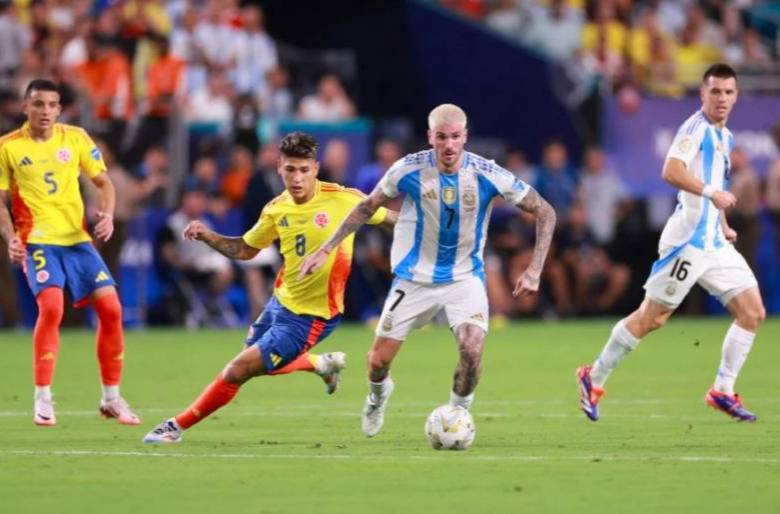 Colombia y Argentina se vuelven a enfrentar tras la final de la Copa América. FOTO AFP