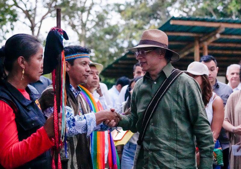 Desde el Gobierno Petro se ha buscado el acercamiento estatal a comunidades indígenas. FOTO Presidencia