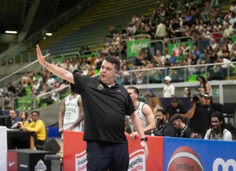 El técnico venezolano Daniel Seoane está convencido que los jugadores que llegarán a Paisas para complementarse con el grupo que ya entrena, darán un gran espectáculo y la clasificación a la siguiente fase de la BCL. FOTO: ESNEYDER GUTIÉRREZ. 