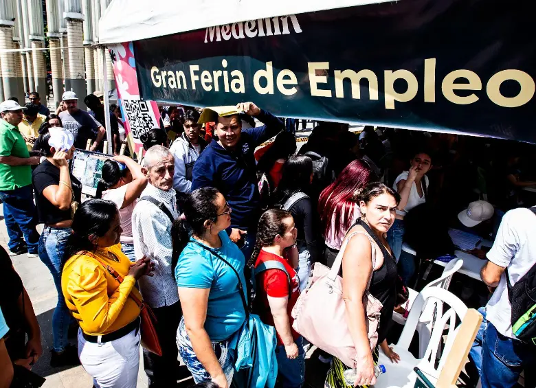 Las ramas económicas que más jalonaron el empleo fueron industrias manufactureras (+199 mil personas, 0,8 p.p.), construcción (+178 mil, 0,8 p.p.), y transporte y almacenamiento (+172 mil, 0,7 p.p.). FOTO: Manuel Saldarriaga