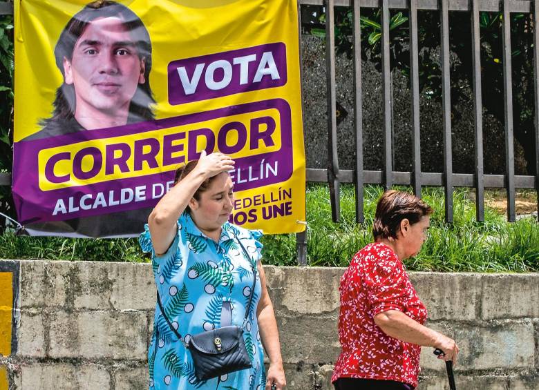 EL COLOMBIANO ha recibido decenas de denuncias sobre las tomas que hace de los barrios Albert Corredor, a las cuales irían obligados algunos contratista de la Alcaldía. FOTO Cortesía