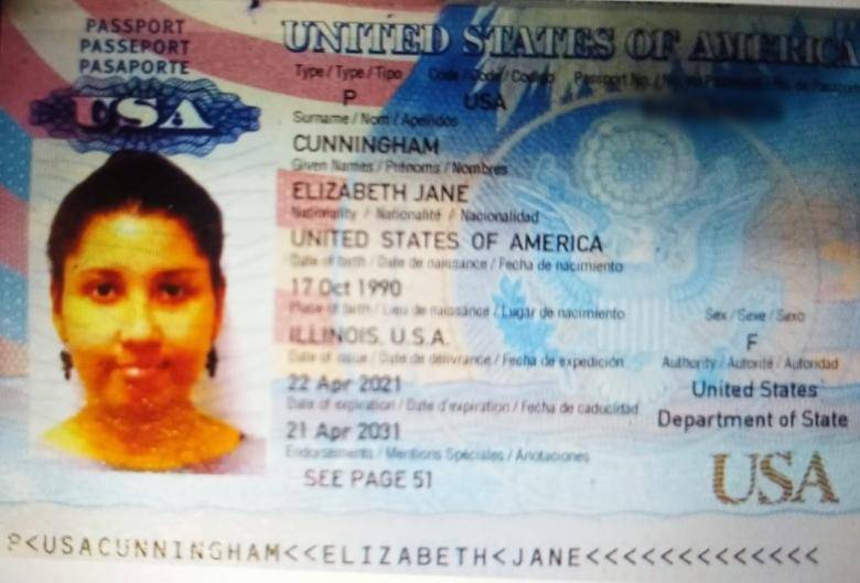 El pasaporte de Elizabeth Jane Cunningham, encontrada sin vida en un apartaestudio del barrio Cristo Rey, en Medellín. FOTO: CORTESÍA.