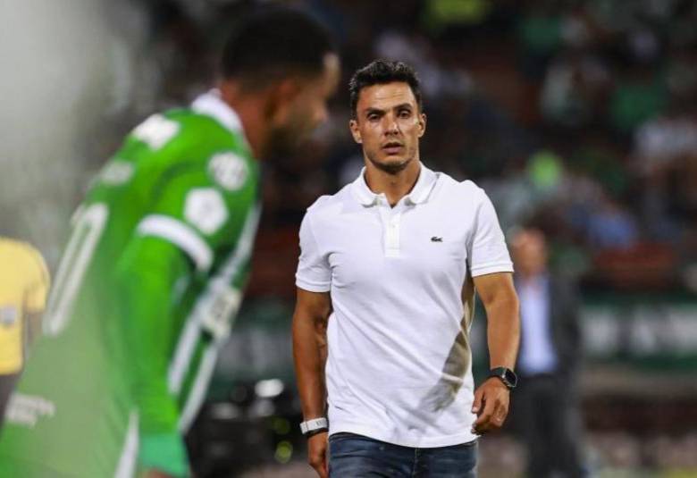 El técnico Lucas González sigue disfrutando tener en Nacional a jugadores como James Rodríguez, Edwin Cardona y Elías Cabrera quienes dieron muestras de mucha calidad ante Junior. FOTO MANUEL SALDARRIAGA