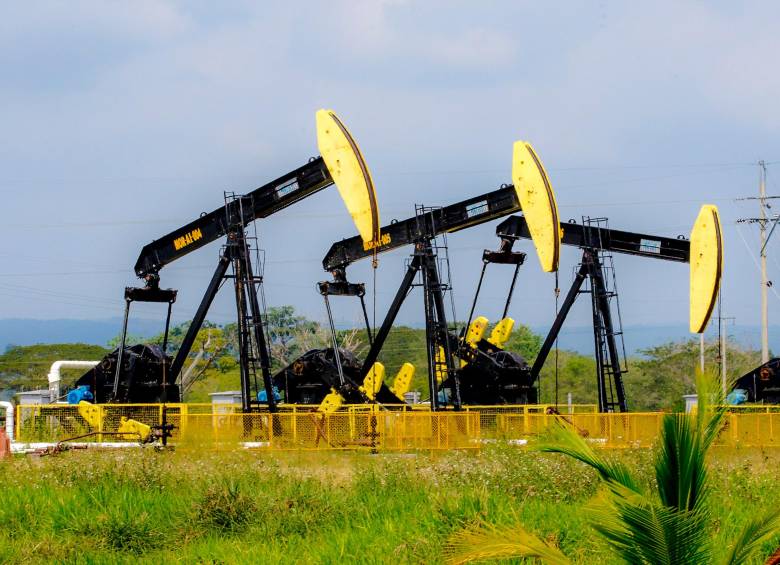 Según la AIE, se consumen, en promedio, 100 millones de barriles de petróleo cada día en el mundo. FOTO: ARCHIVO