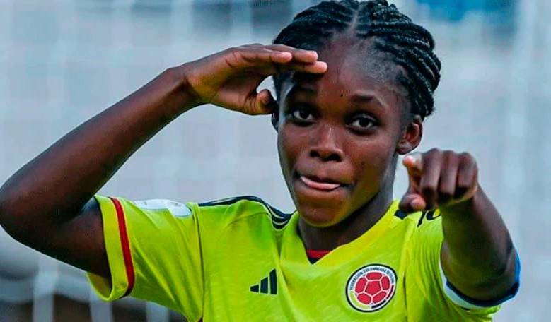 Linda Caicedo, de 18 años de edad, es la nueva estrella del fútbol mundial femenino. FOTO AFP