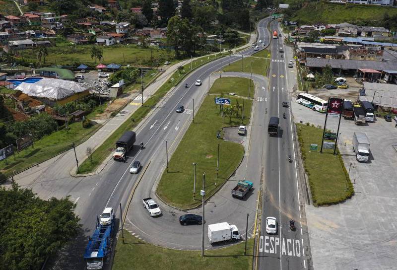 El tramo entre Medellín y El Santuario será administrado por Invías desde el próximo sábado, como parte de la finalización de los proyectos viales de primera generación (1G). FOTO MANUEL SALDARRIAGA