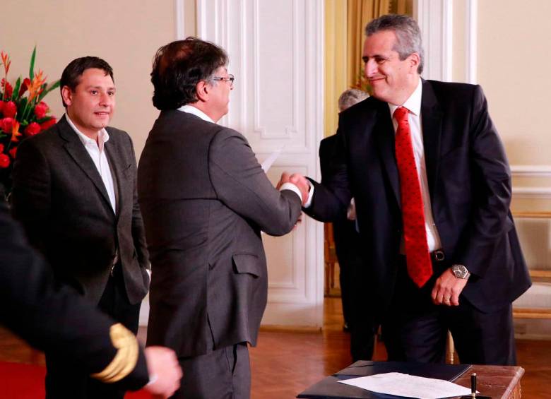 Velasco intentó ser precandidato en las consultas del Pacto Histórico, pero no pudo entrar porque el partido Liberal no le dio el aval. FOTO Twitter @velascoluisf