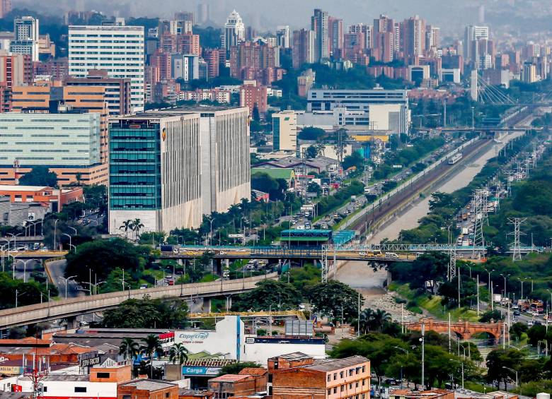 Medellín ocupó el puesto 15 entre 20 ciudades evaluadas en libertad económica. FOTO JUAN ANTONIO SÁNCHEZ