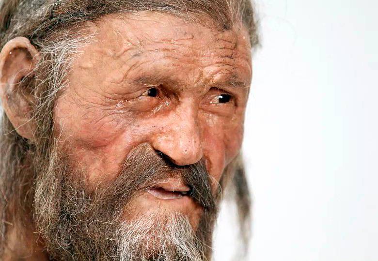 Según investigaciones recientes, así habría sido el rostro de Ötzi, un hombre asesinado hace más de cinco mil años. Foto AFP.