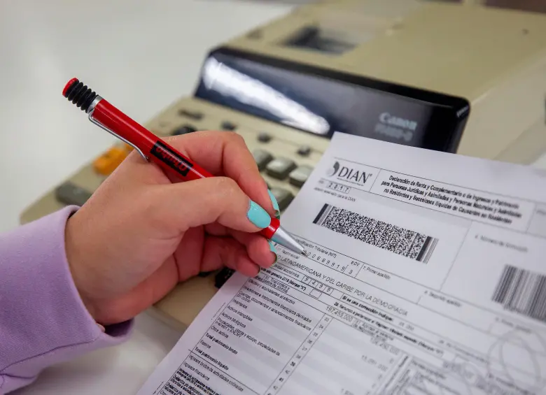 El Ministerio de Hacienda publicó el decreto que modifica las tarifas de retención en la fuente en Colombia. FOTO EL COLOMBIANO