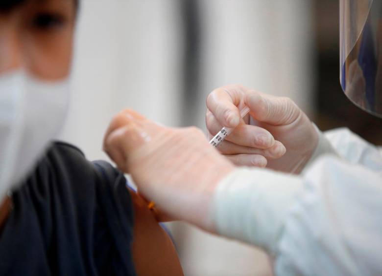 Pfizer es la única vacuna con aprobación total en EE.UU., las demás solo tienen aprobación de emergencia.