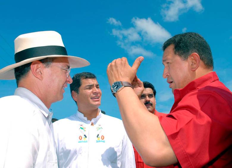 Álvaro Uribe ha resuelto sus diferencias vía diálogo con expresidentes de Ecuador y Venezuela. FOTO COLPRENSA