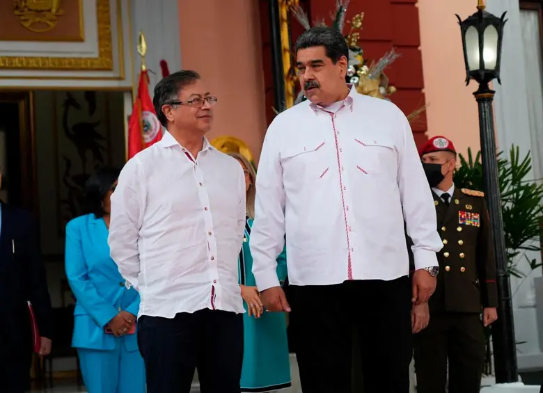 Gustavo Petro y Nicolás Maduro, presidentes de Colombia y Venezuela, respectivamente. FOTO: CORTESÍA PRESIDENCIA.