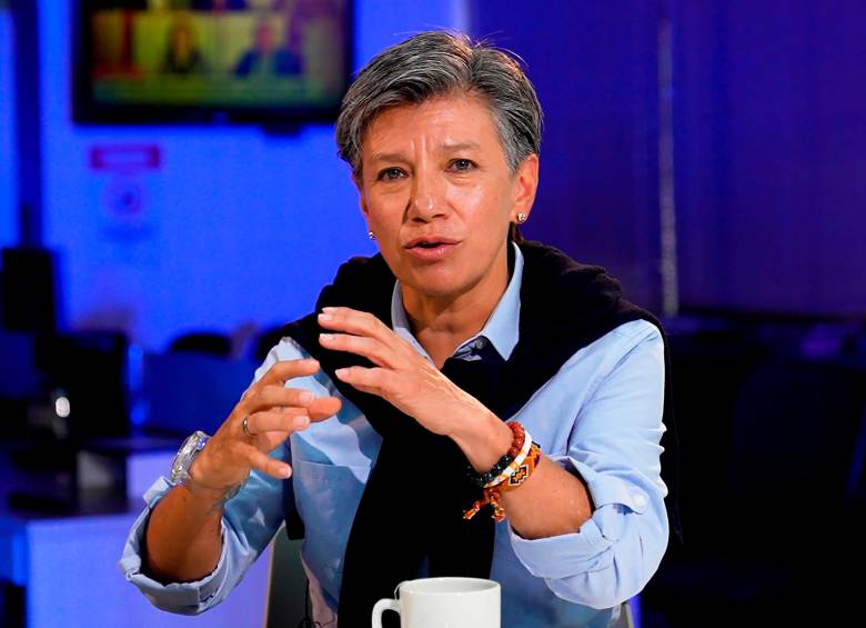 Lo que ganan y pierden Fajardo y De la Espriella al no ir a consulta