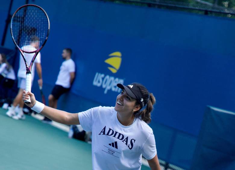 Camila Osorio se prepara para el encuentro ante la número 1 del mundo. FOTO CORTESÍA MATÍAS BECKFORD
