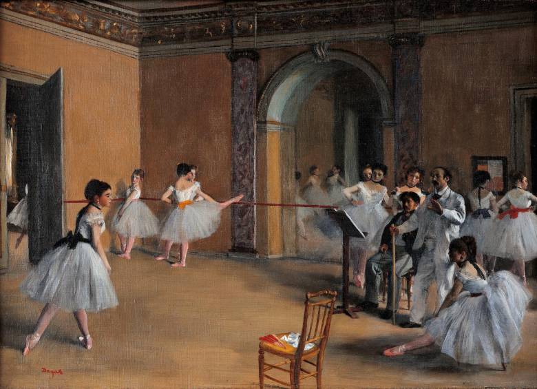 En la imagen, The dance Foyer at the Opera on the rue Le Peletier, de Edgar Degas, pintado en 1872. Su obra es un estudio del movimiento corporal y de la atmósfera del Foyer de Danse: el lugar en que las bailarinas pasaban las horas fuera de escena. Foto: Getty Images