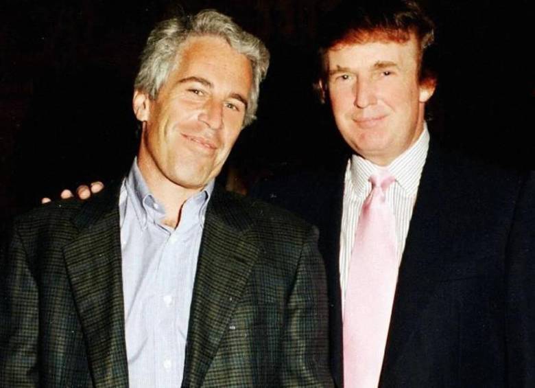 Donald Trump mantuvo una relación social con Jeffrey Epstein durante los años 90 y principios de los 2000. El financista fue condenado por delitos sexuales y se suicidó en prisión en 2019. FOTO: GETTY