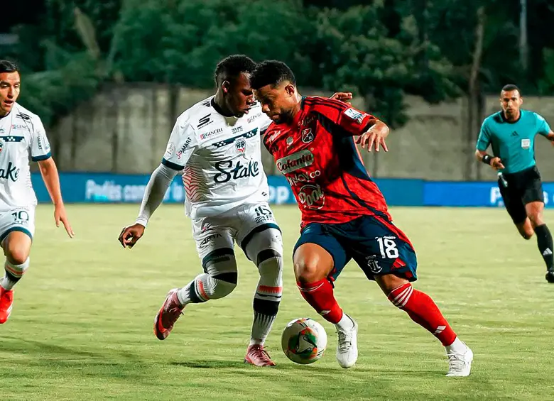 El Medellín consiguió una victoria importante en el estadio metropolitano de Ditaires. Foto: Colprensa