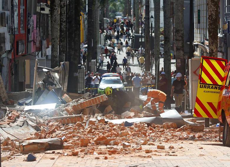Corredores viales de Quindío, Caldas, Valle del Cauca y Risaralda registraron ayer afectaciones por deslizamientos, caída de material vegetal y daños parciales o totales en las calzadas. Foto: Getty