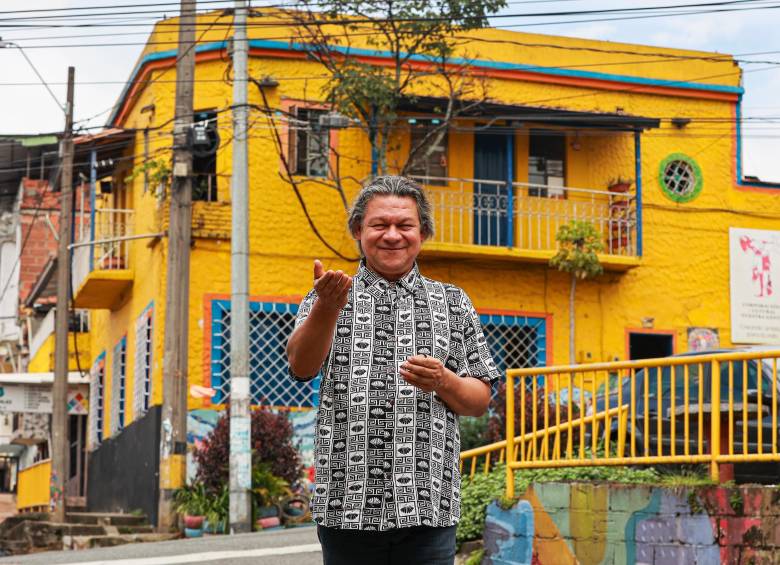 Jorge creció en el barrio Santa Cruz y ha dejado su impronta desde allí a la zona nororiental y toda la ciudad. FOTO manuel saldarriaga