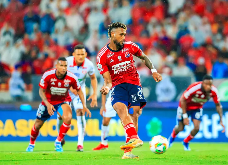 El chocoano Léyser Chaverra es uno de los capitanes del Medellín. El futbolista, que por lo general cumple la labor de central por derecha en la línea de tres, anotó contra Millonarios en el Apertura. FOTO Camilo Súarez