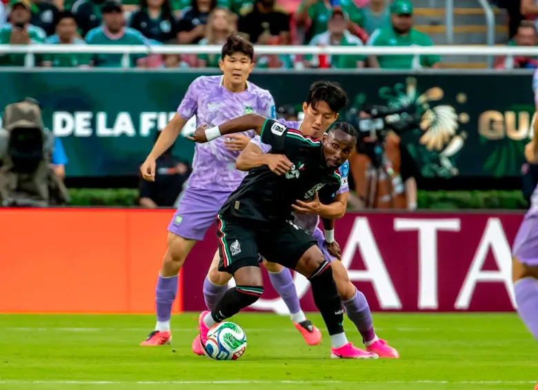 El futbolista colombo-mexicano Julián Quiñones es una de las figuras de la Selección de México en el Mundial de Norteamérica. Foto: Juan Antonio Sánchez