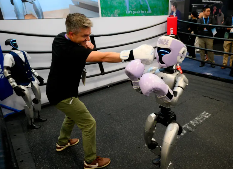 Son robots que dan golpes y patadas. FOTO Getty