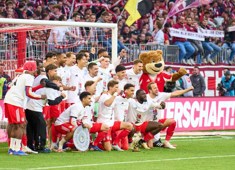 El colombiano Luis Fernando Díaz fue titular con el Bayern Múnich en la victoria 4-2 ante Stuttgar. La victoria coronó campeón anticipado de la Bundesliga al cuadro del colombiano. FOTO: GETTY