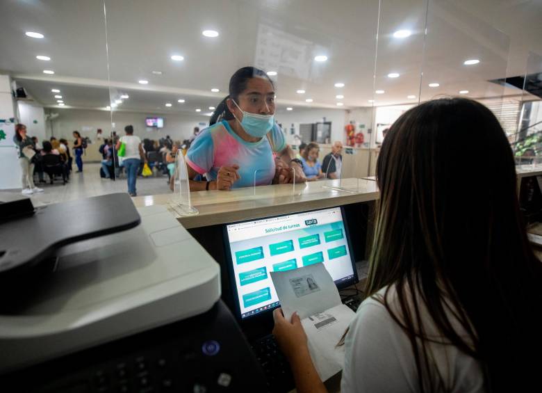 La crisis de la salud en Colombia incrementó 23% la demanda de seguros. FOTO CAMILO SUÁREZ