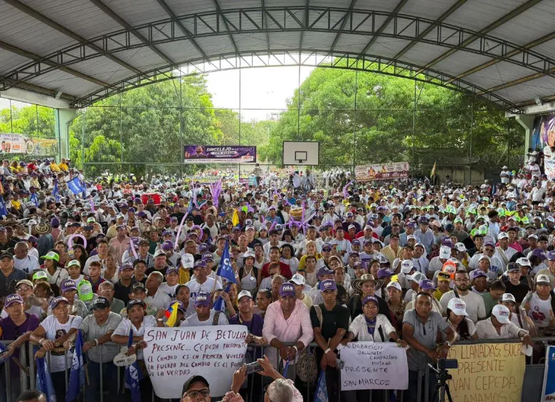 Así fue el evento de Iván Cepeda en un coliseo en Sincelejo. La campaña a dicho que se trató de un evento de campaña “en recinto cerrado”, como manda la ley. Foto: redes
