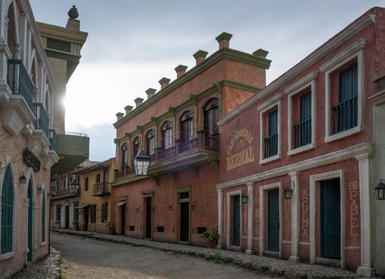 La serie recrea imágenes de Macondo que fueron construidas exclusivamente para la misma. FOTO Cortesía Netflix